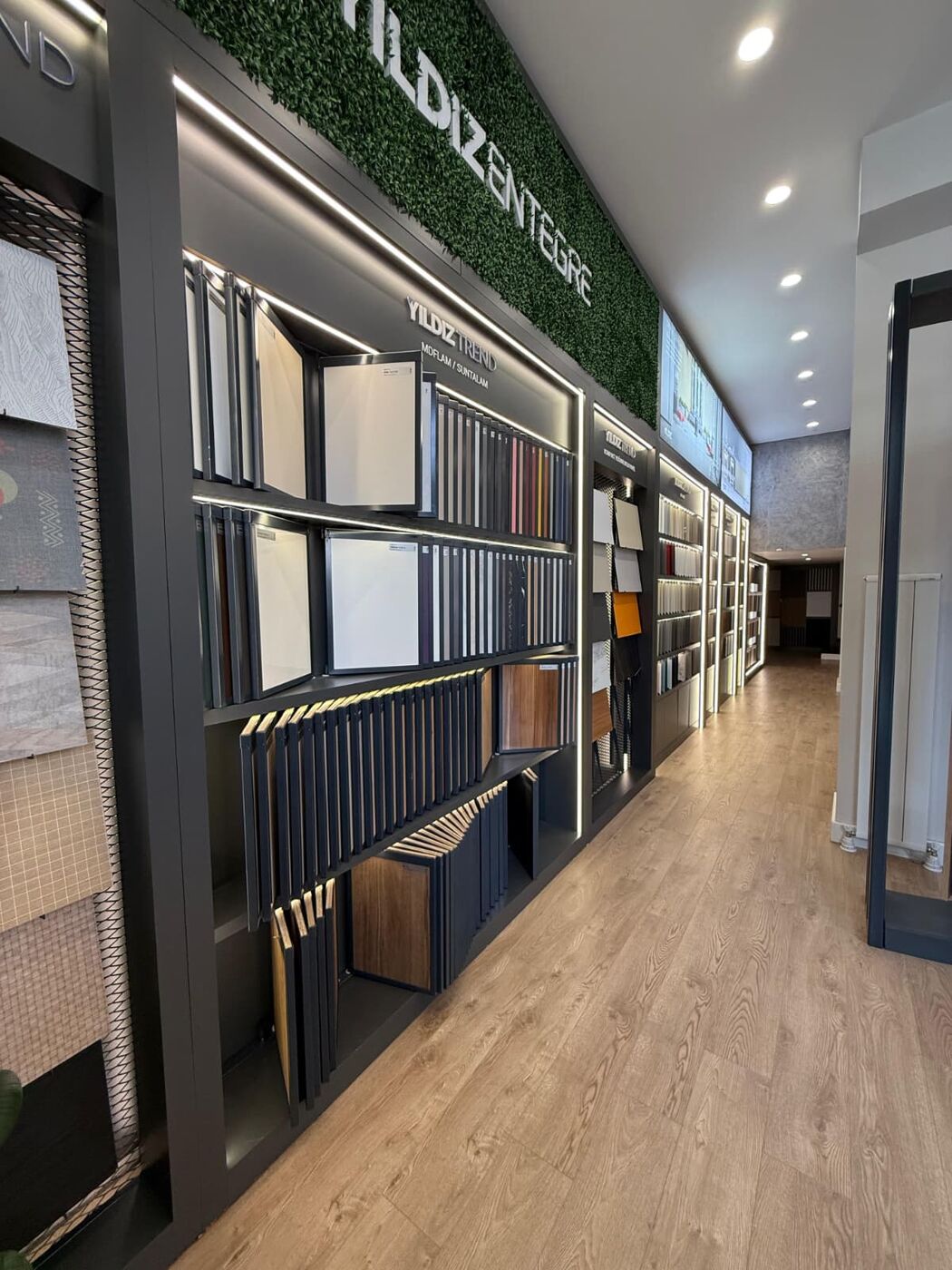 Showroomumuzda numune duvarı